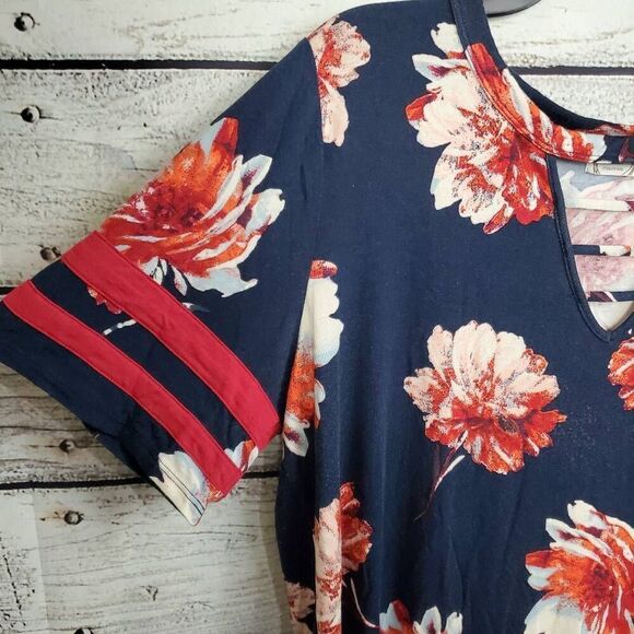 Maurices 24/7 XL Navy Floal Tunic - Picture 2 of 10